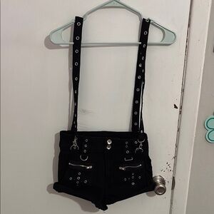 Junior's Hot Topic Suspender Shorts